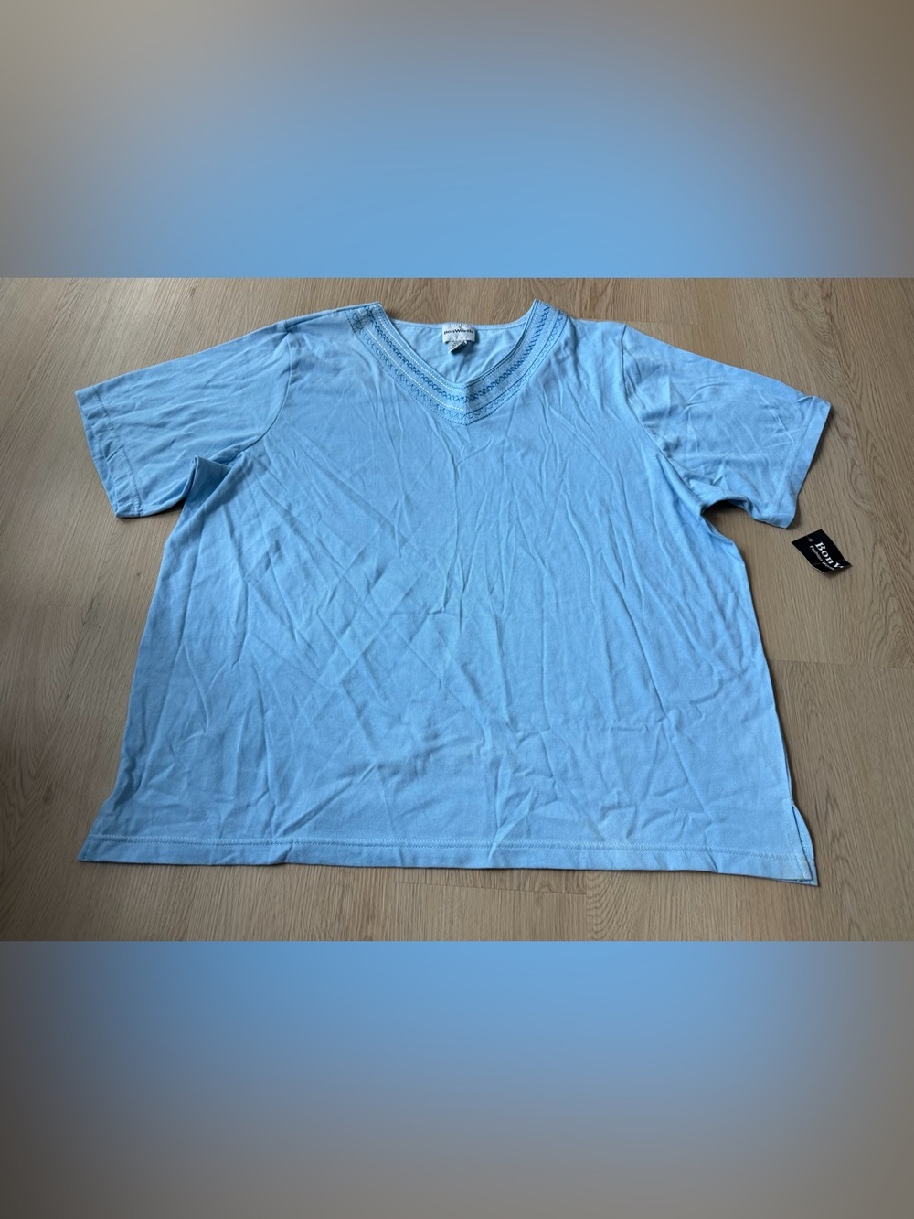 BonWorth Women's V-neck Short Sleeve Blue Short Top Size XL